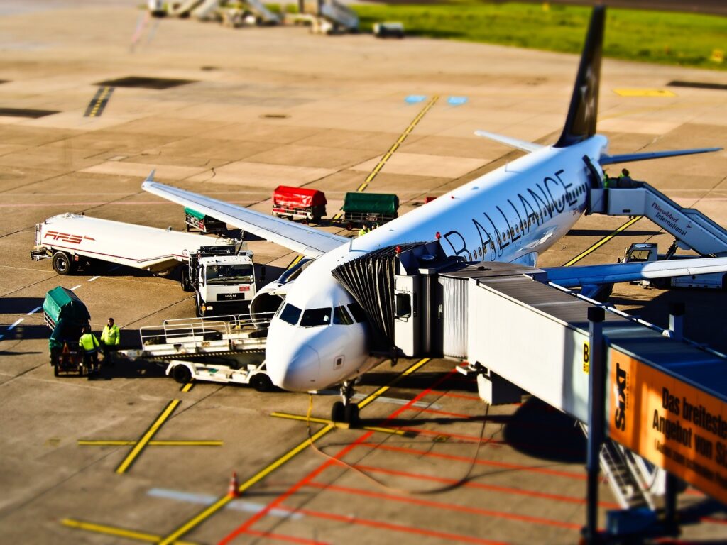 Ein Blick auf den Flughafen Wien: Geschichte, Gegenwart und Zukunft auf vielove.at